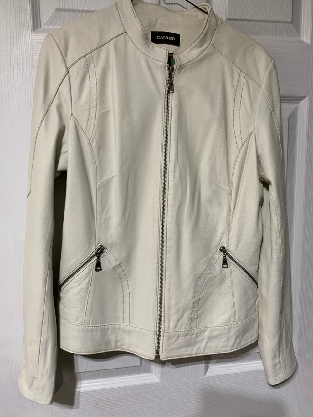 Danier Women's Cream Leather Fitted Zip-Up Jacket